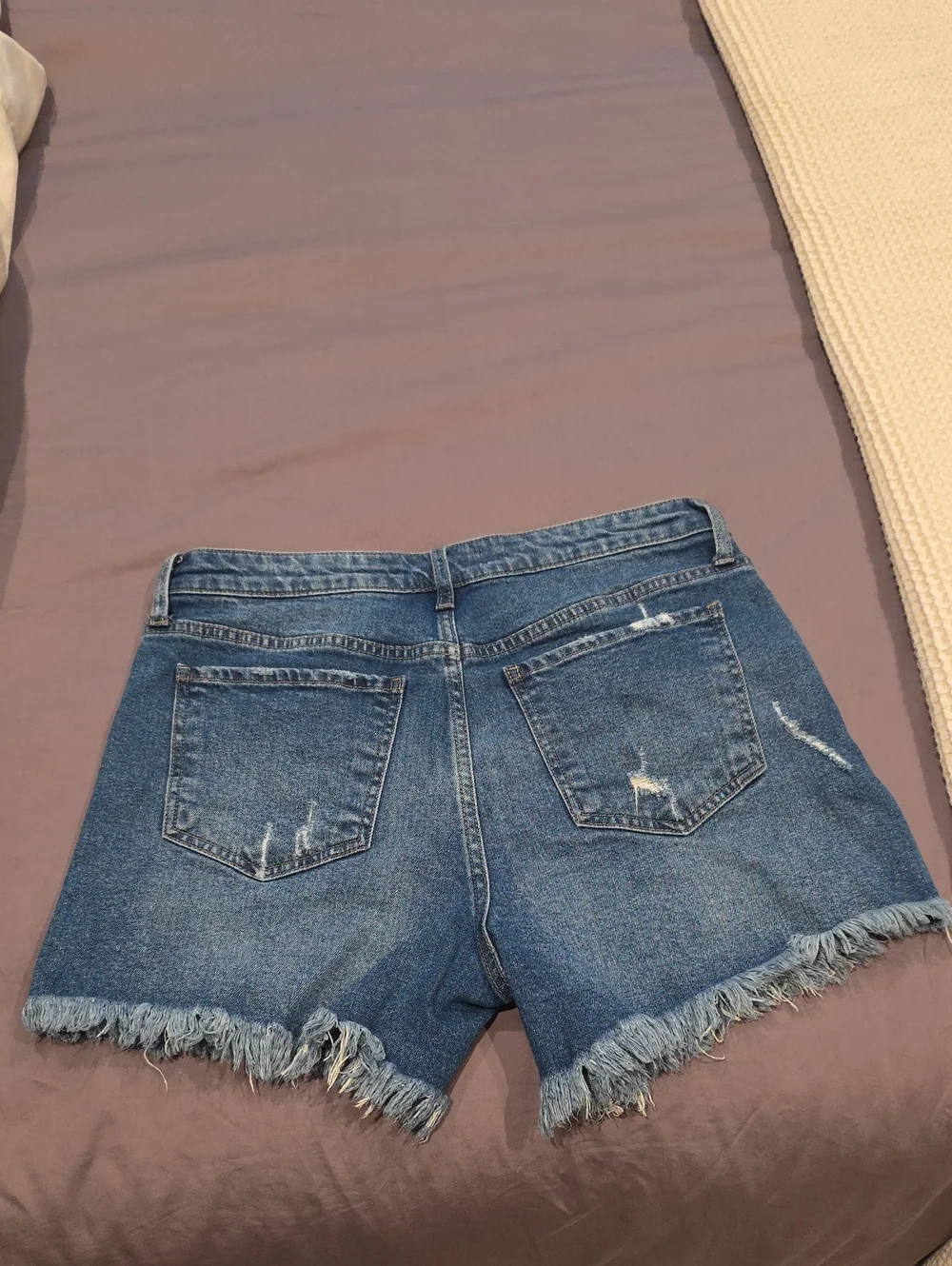 Kut from the Kloth Distressed Frayed Hem Denim Jean Shorts Size 8